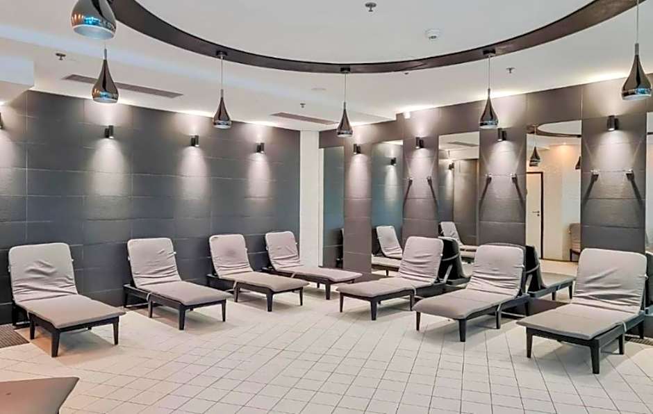 Hanza Tower Original 21st Floor- Sea and City-View