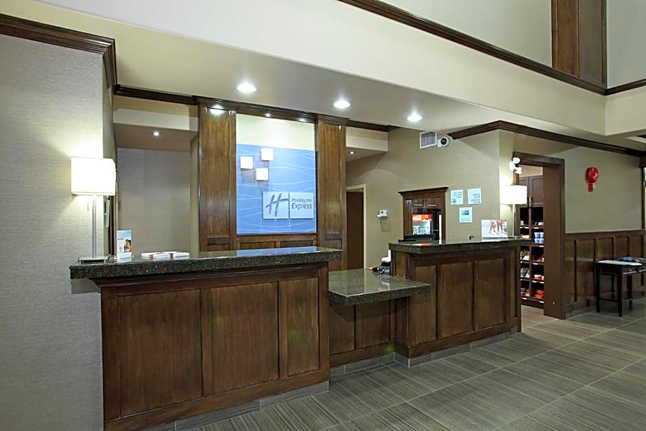 Holiday Inn Express Hotel & Suites Vernon By IHG