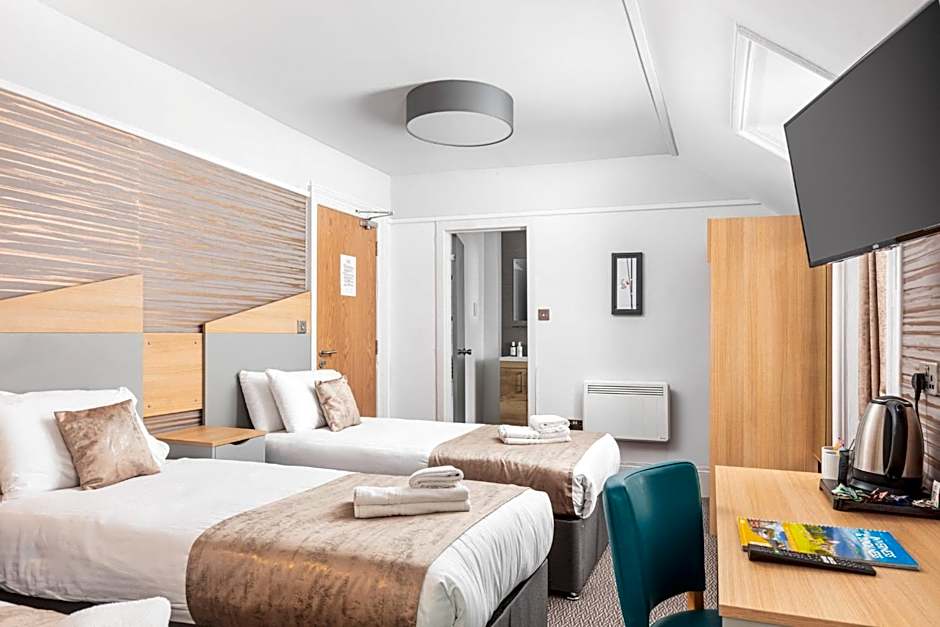 Photo 1 of 4 of Quadruple Room