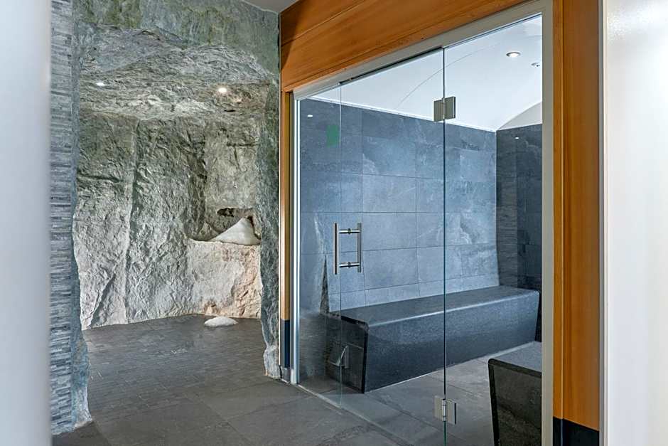 DAS SIEBEN - Adults Only