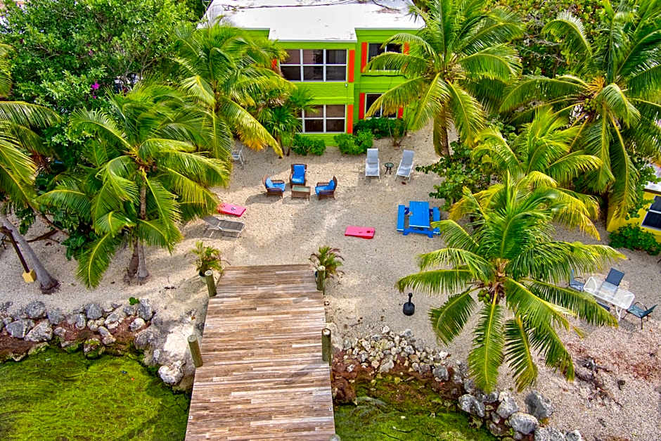 Captain Pip's Marina & Hideaway