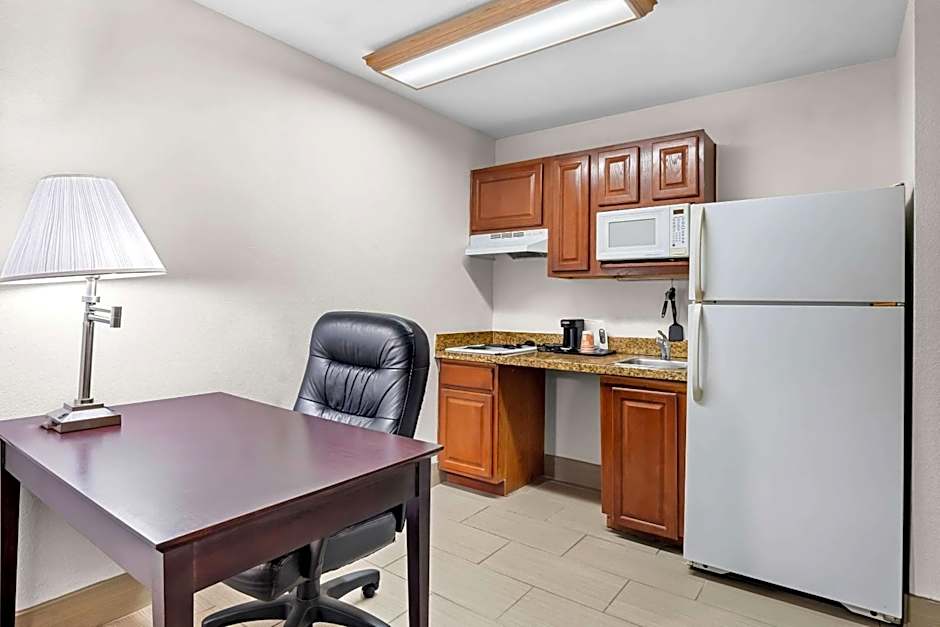 MainStay Suites Addison-Dallas