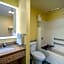 Days Inn by Wyndham Evansdale Waterloo