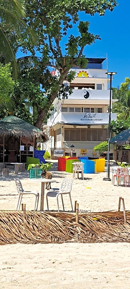 In Dai Aquasports and Beach Resort
