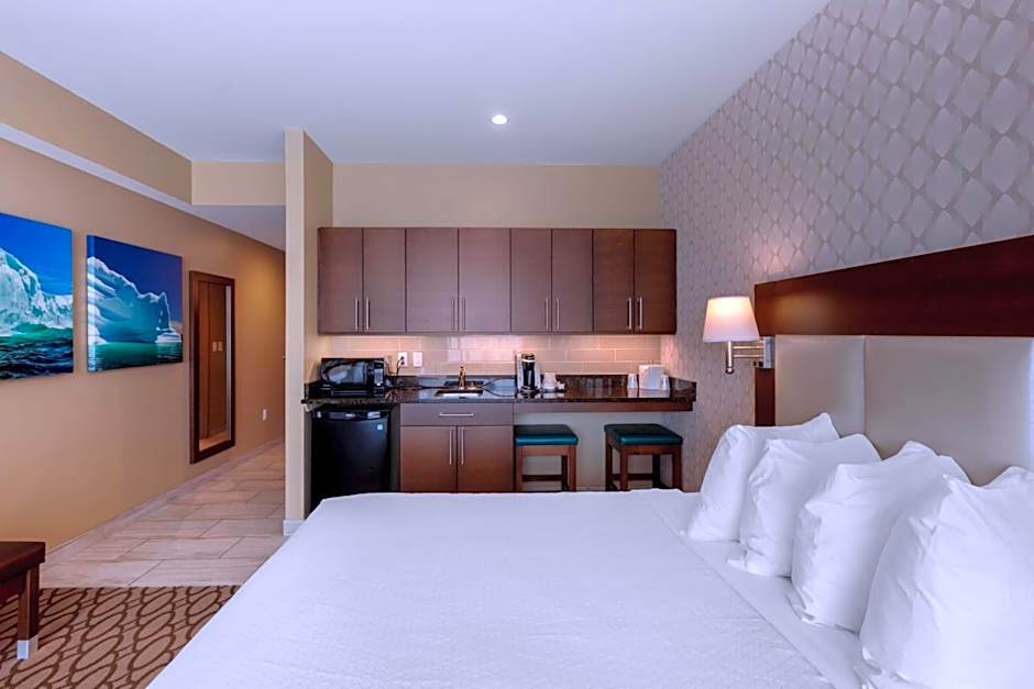 BW Plus St. John's Airport Hotel and Suites