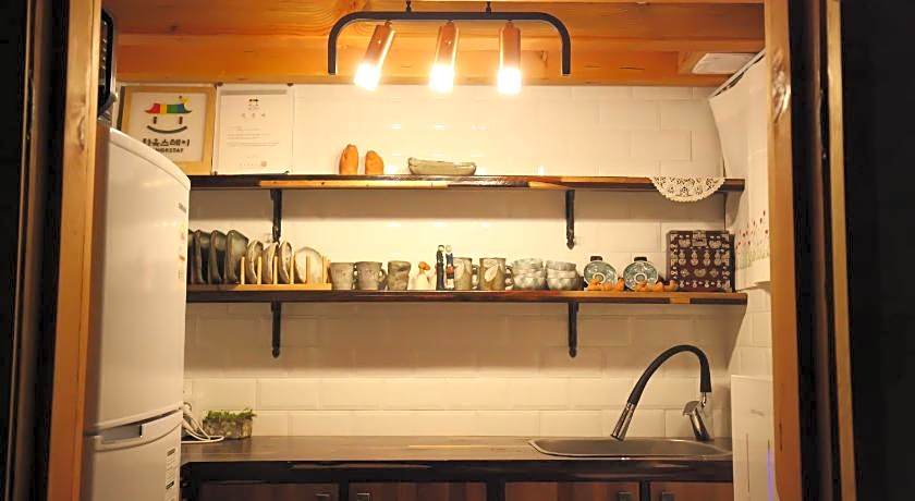 Samlockhon Hanok Guesthouse