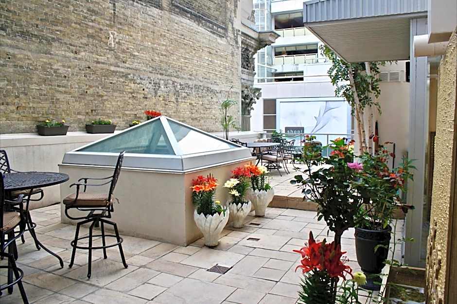 Yonge Suites Apart Hotel