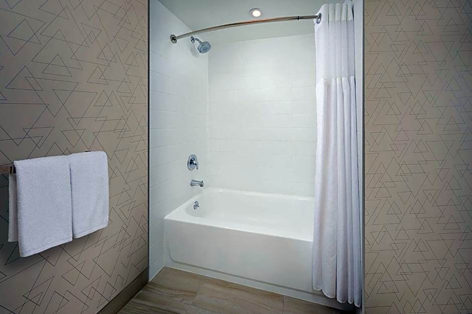 Holiday Inn Express & Suites Kitchener Southeast By IHG