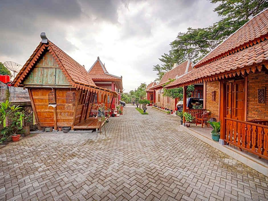 Collection O 90265 Cempoko Mulyo Homestay Syariah