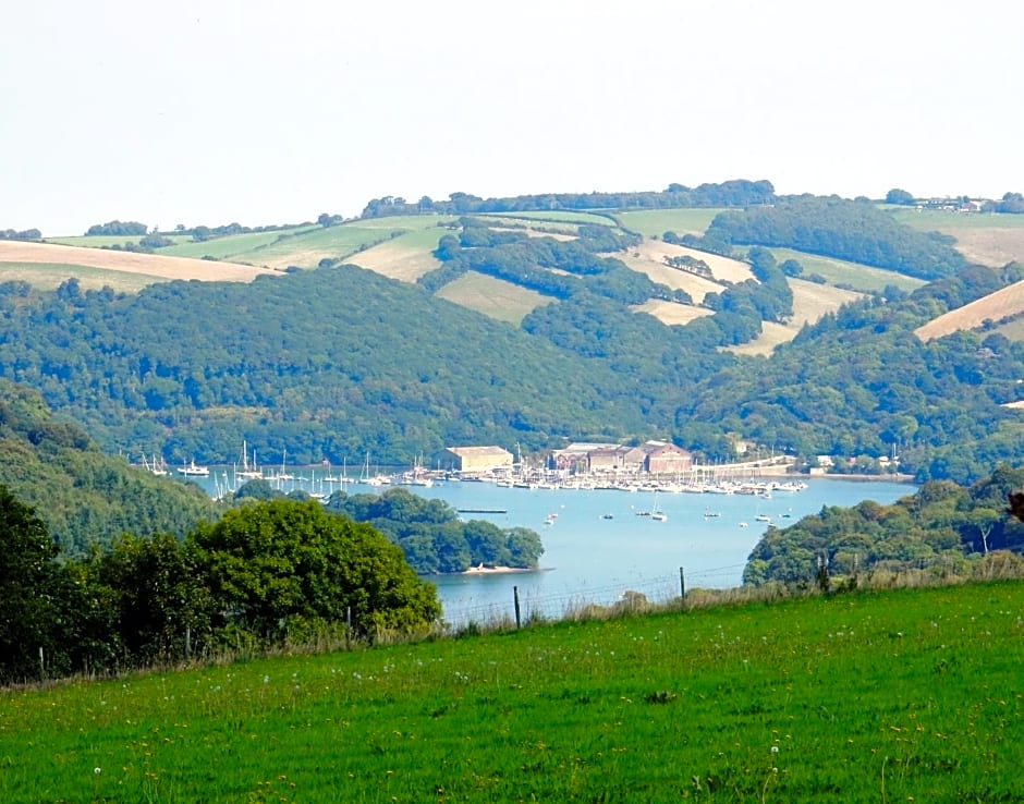 Sheena's Dartmouth Chalets