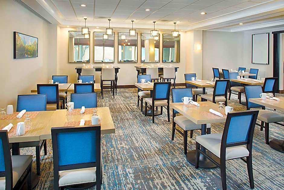 Hilton Atlanta Perimeter Suites