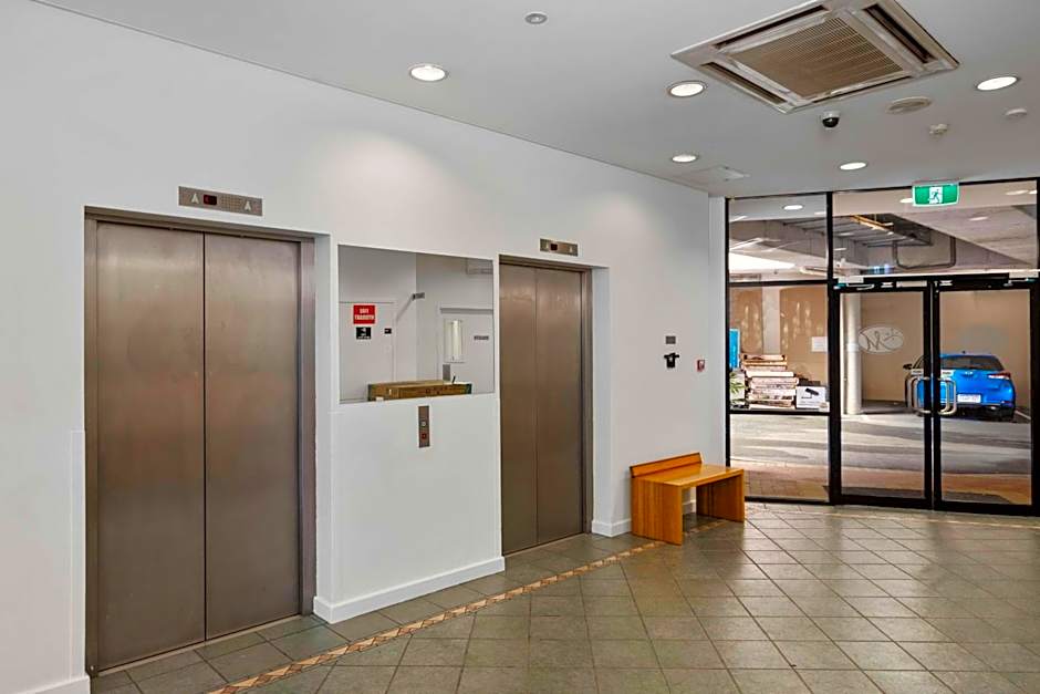 Metro Hotel Perth City