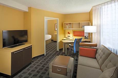 One-Bedroom Suite with Sofa Bed