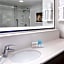 Hampton Inn & Suites Kansas City-Country Club Plaza