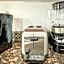Solara Suite with Indoor Pool / Hot tub / Parking