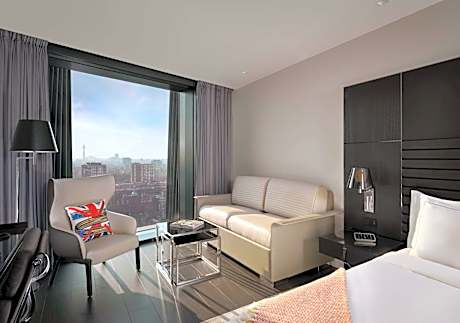 Art Room Studio Twin