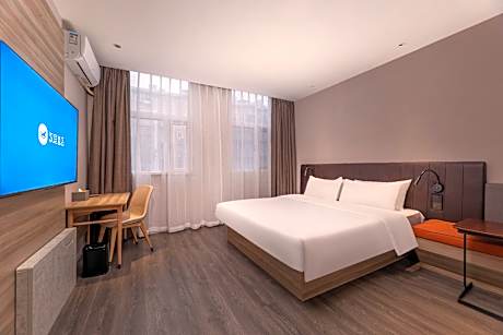 Business Queen Bed Room