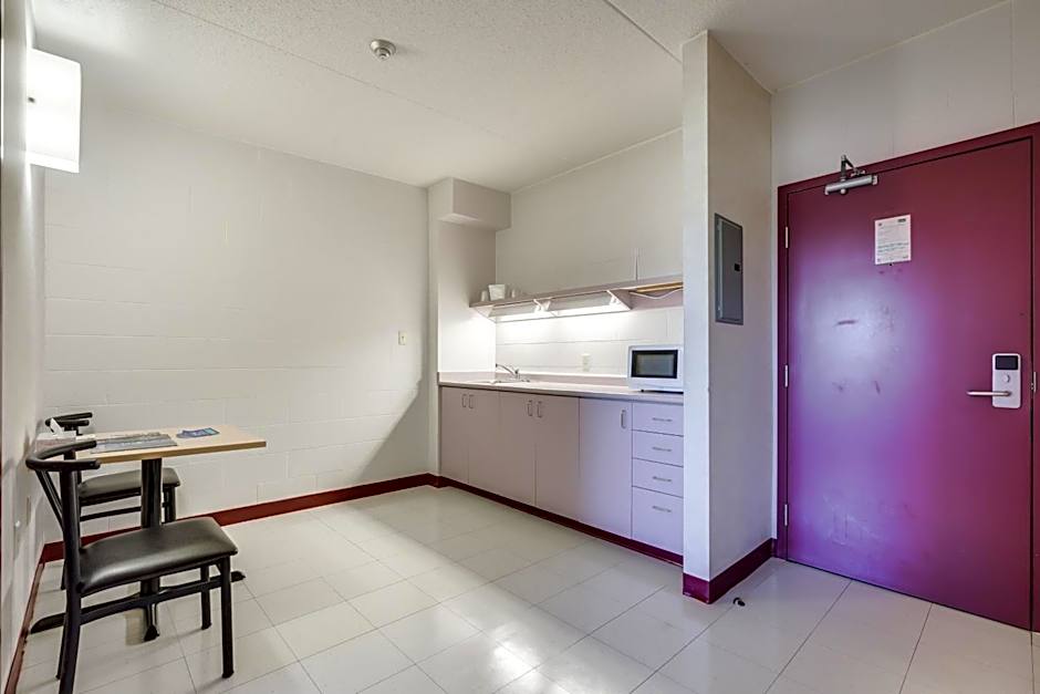 Residence & Conference Centre - Welland