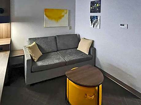 2 Queen Beds Suite Nonsmoking Accessible