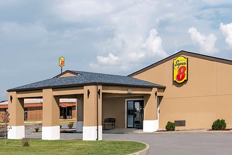 Super 8 by Wyndham Charleston/Sikeston East MO