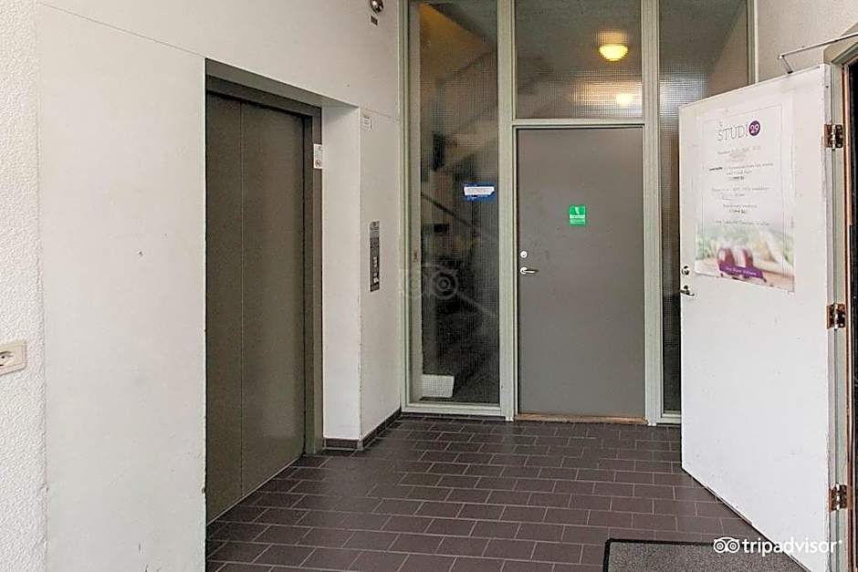 101 Guesthouse Hotel