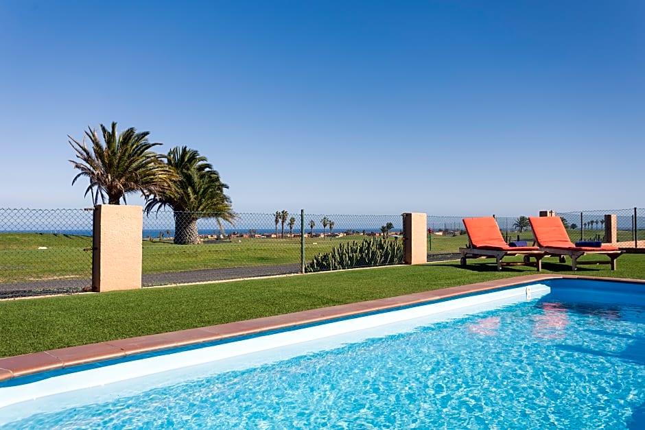 Villas Caleta Beach & Golf