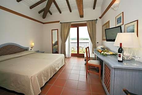 Junior Suite with Sea View (2 Adults)
