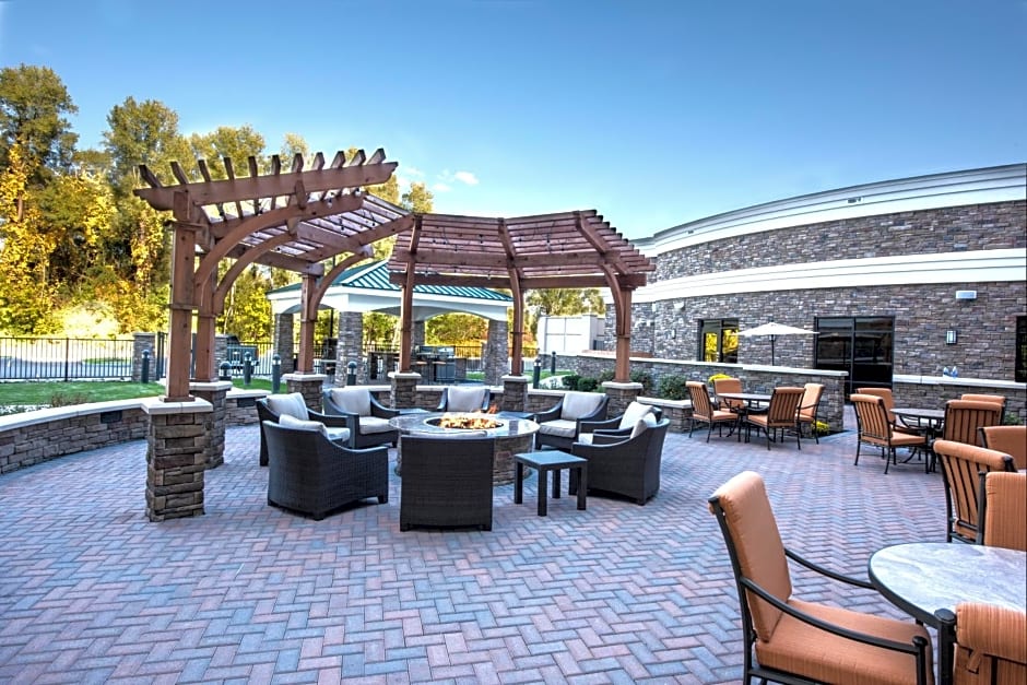 Staybridge Suites Latham By IHG