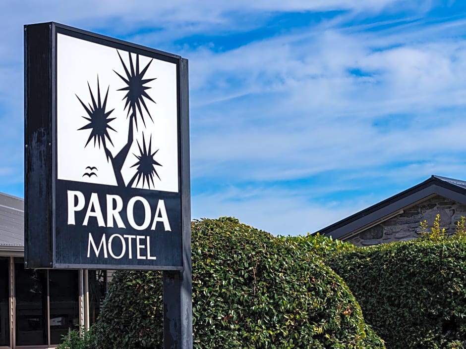 Paroa Hotel
