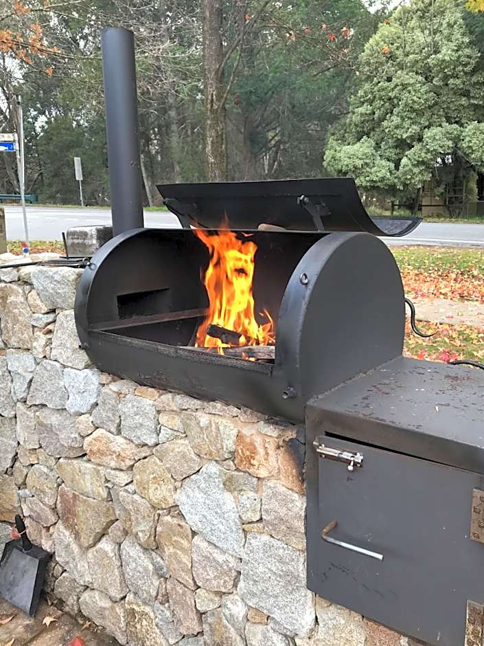 Harrietville Hotel Motel