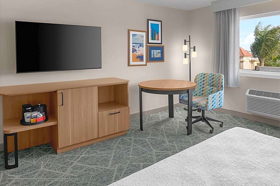 Hampton Inn by Hilton Costa Mesa Newport Beach