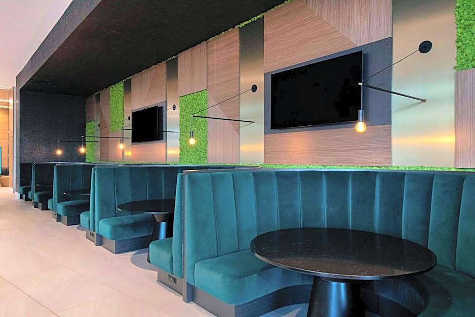 Embassy Suites by Hilton Asheville Downtown