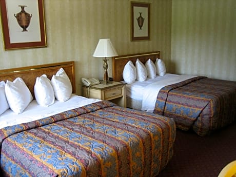 Queen Room with Two Queen Beds - Non-Smoking