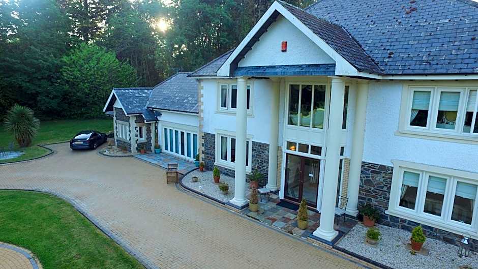 Plas Y Dderwen Bed and Breakfast