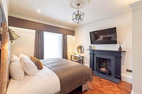 Superior King or Twin Suite