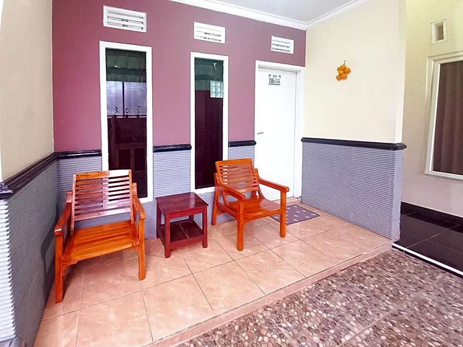 Lancar Homestay Syariah near BNS Mitra RedDoorz