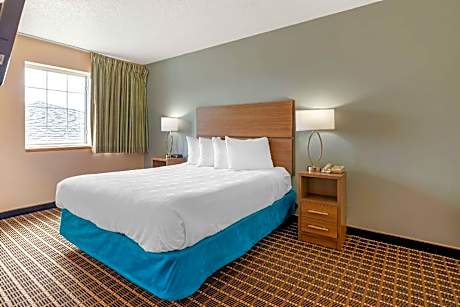 2 Queen Beds, Suite, Nonsmoking