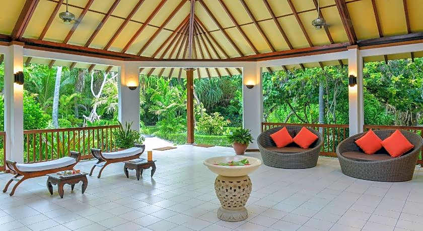 Adaaran Select Meedhupparu – 24 hours Dine Around Premium All inclusive