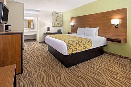 Deluxe King Room - Non-Smoking