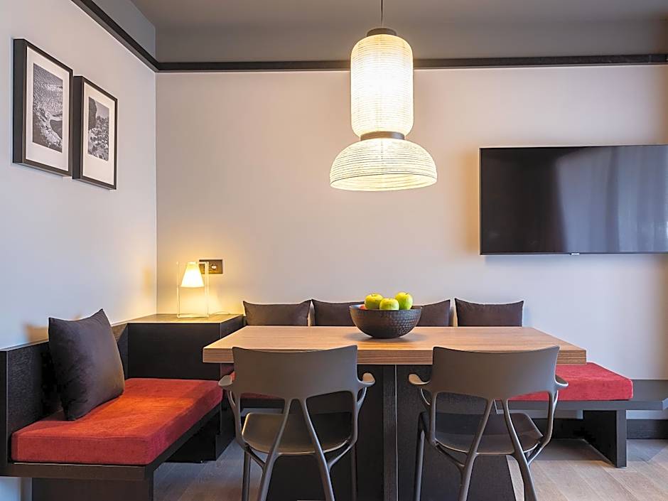 3 Pines Design Living