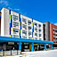 Tru by Hilton Manchester Downtown