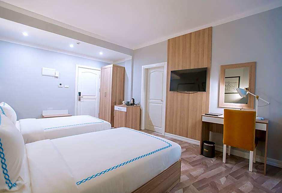 Vibes Hotel and Spa