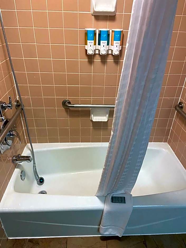 Hotel Lotus Kansas City Merriam