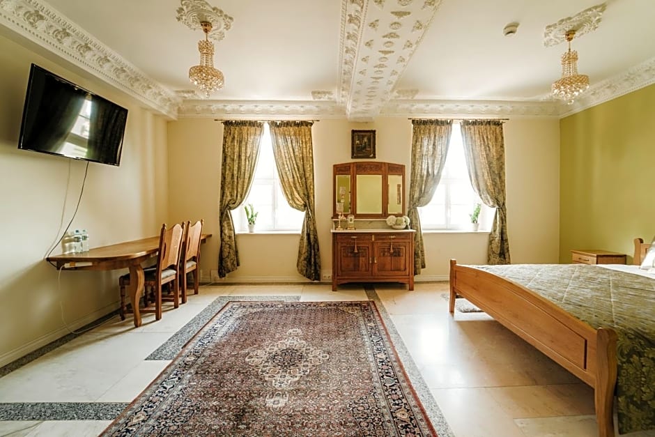 Pałac Bogaczów - noclegi - restauracja - przyjęcia