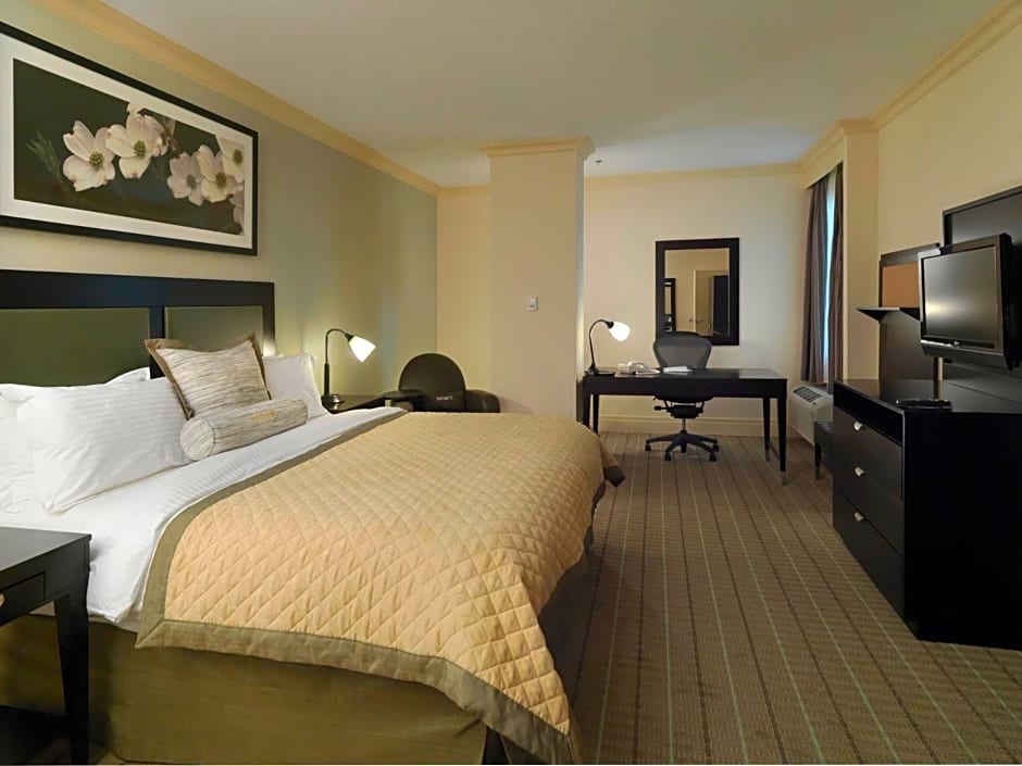 DoubleTree by Hilton Hotel Dallas - Love Field