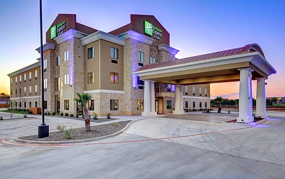 Holiday Inn Express Carrizo Springs