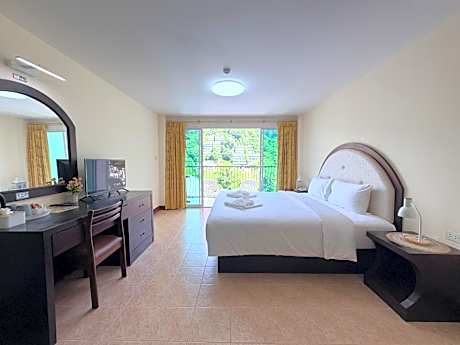 Deluxe Double Room with Balcony
