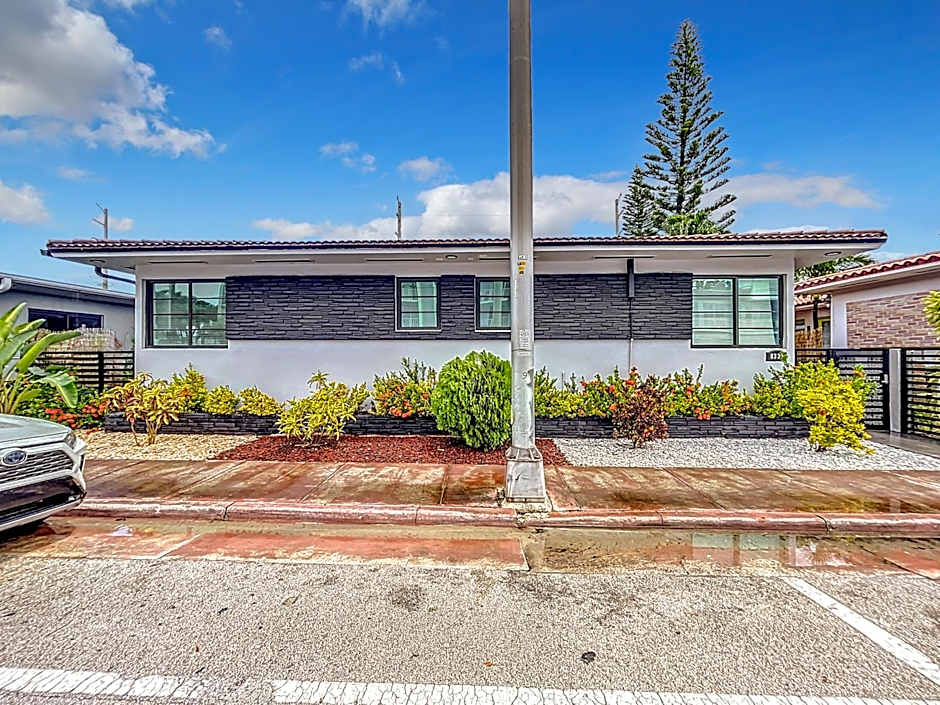 Los Patios Home Suites