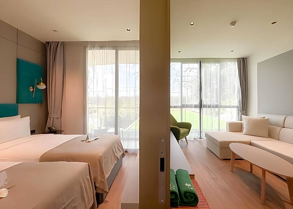 La Green Hotel & Residence