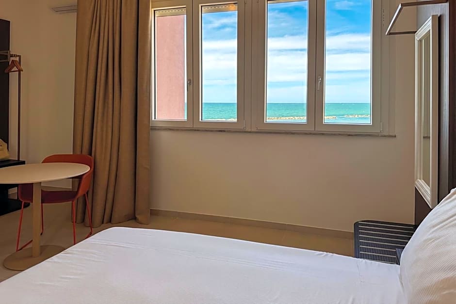 B&B HOTEL Pesaro Des Bains